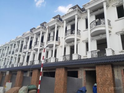 Royal Town Dĩ An