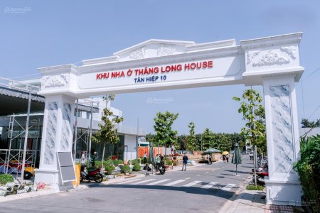 Khu nhà ở Thăng Long House