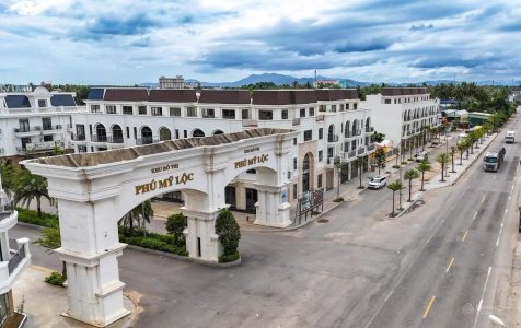 Nhà phố Hoàng Gia VCN
