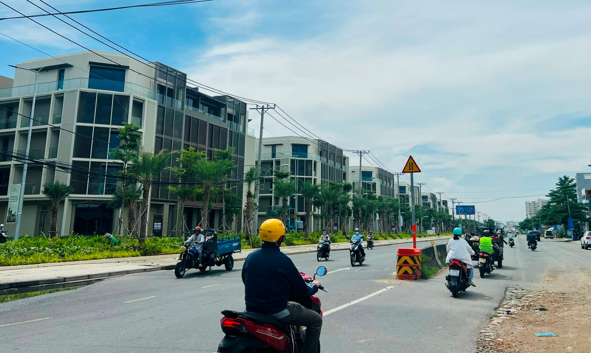Không còn bị cuốn theo sốt đất, người mua sẵn dòng tiền được quyền lựa chọn