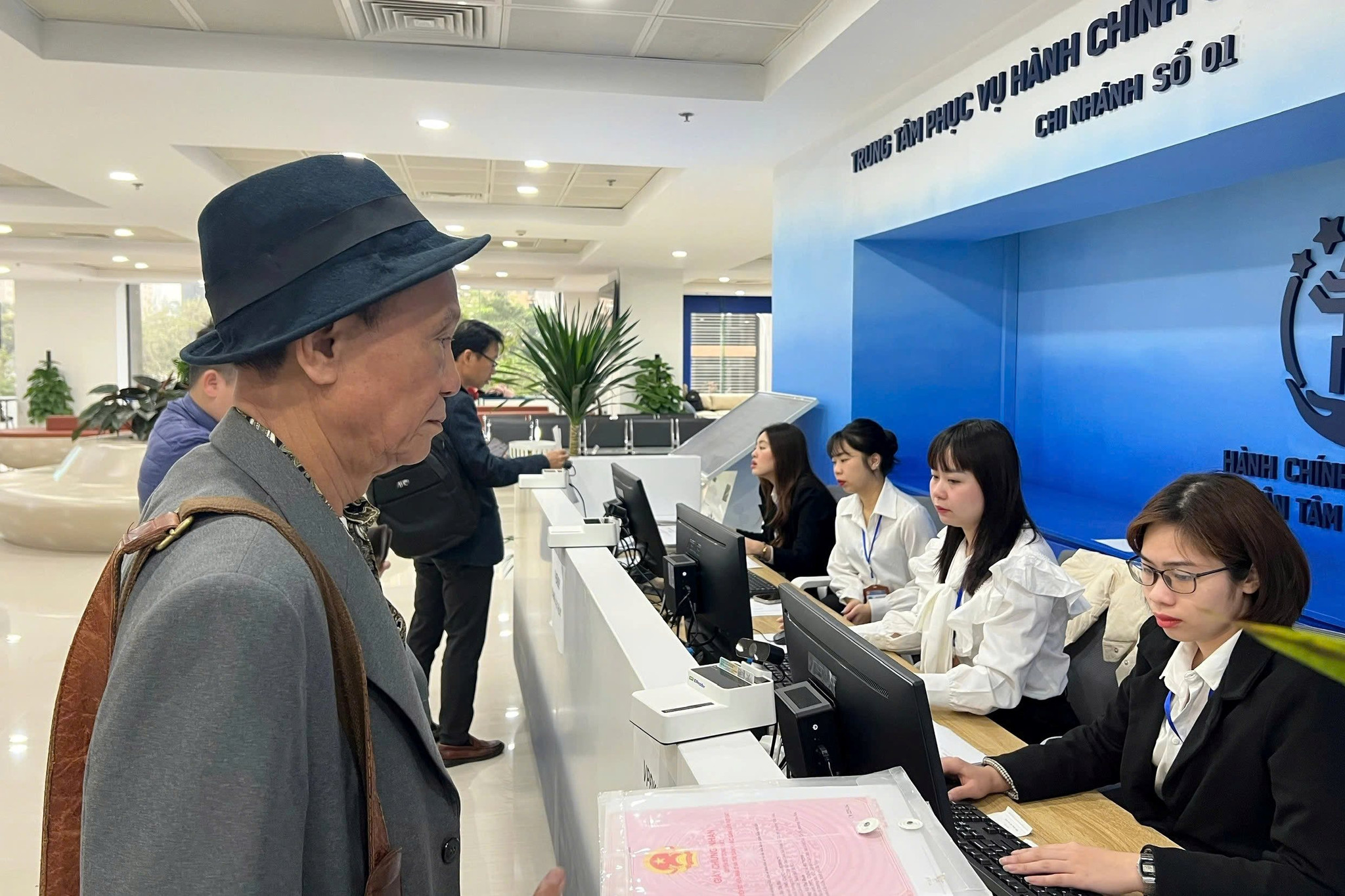 Từ đầu năm 2027, 100% thủ tục hành chính về đất đai tại TP. Hồ Chí Minh sẽ thực hiện trực tuyến