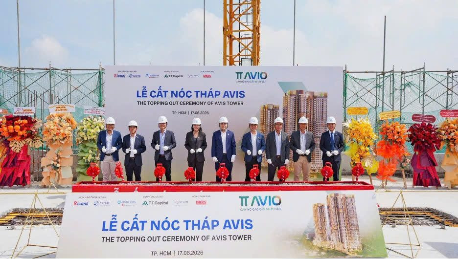 Tin vui cho người mua căn hộ Nhật TT AVIO: Tháp Avis chính thức cất nóc, bảo chứng niềm tin về tiến độ