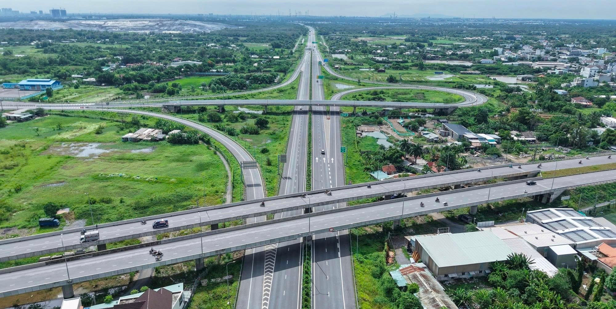 Chu kỳ công nghiệp hóa mới đang thay đổi "cuộc chơi" bất động sản miền Tây