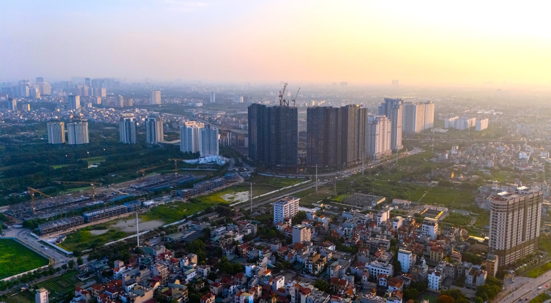 Sức mua giảm, giá chung cư Hà Nội vẫn neo cao